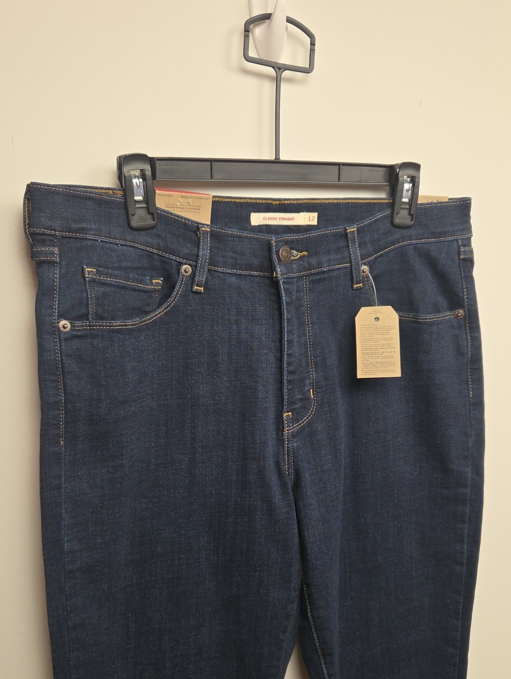 NWT Levi's Women's (W31xL30) Classic Straight Hypersoft Mid Rise Denim Jeans 12